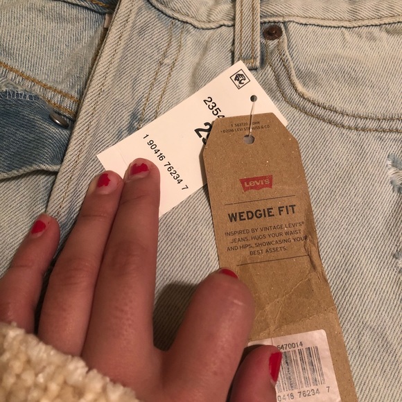 NWT Vintage Levi Shorts - Picture 4 of 5